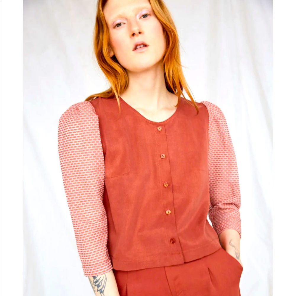 Eve Gravel xs Morning Dew top